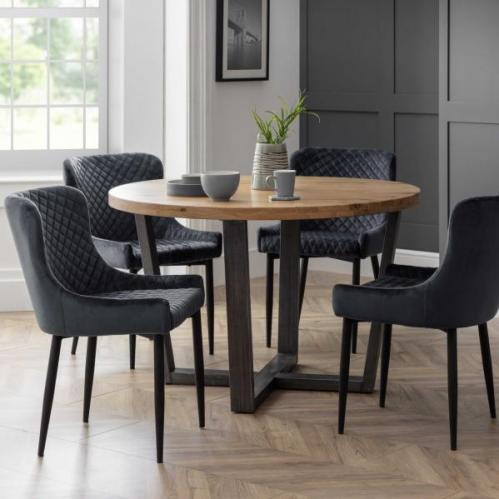 Brooklyn Round-Table & Grey Luxe Chairs