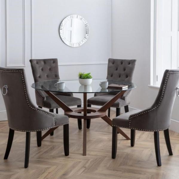 Chelsea Table with Veneto chairs
